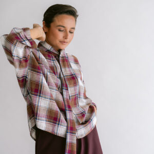 Mollie blouse square - held